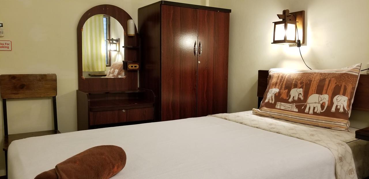 Siriwan Guesthouse Chiang Mai Exterior photo